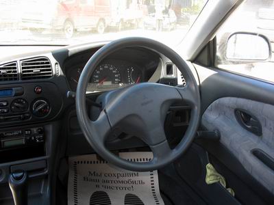 1999 Mitsubishi Mirage Pictures