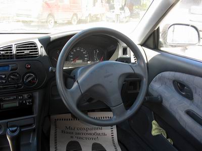 1999 Mitsubishi Mirage Pictures