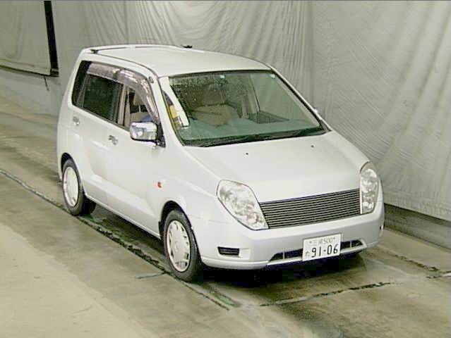 1999 Mitsubishi Mirage Pictures