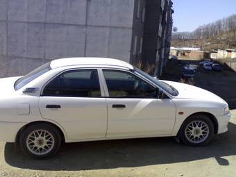 1999 Mitsubishi Mirage Pics