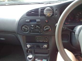 1999 Mitsubishi Mirage Pics