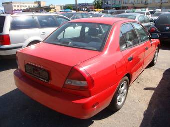 1999 Mitsubishi Mirage Pictures