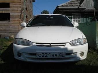 1999 Mitsubishi Mirage Pictures