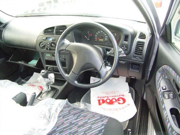 2000 Mitsubishi Mirage