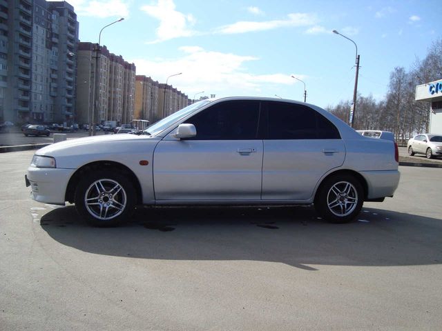 2000 Mitsubishi Mirage
