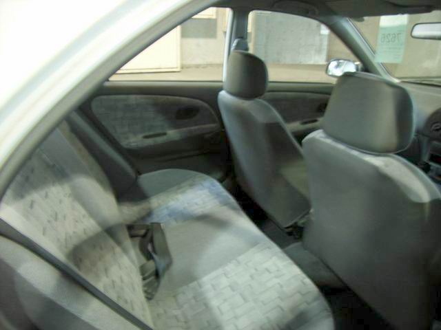 2000 Mitsubishi Mirage Images