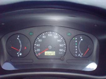 2000 Mitsubishi Mirage Pics