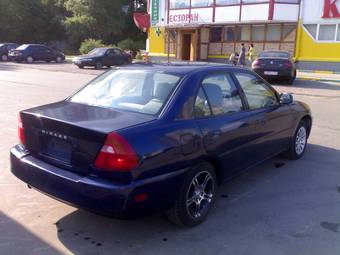 2000 Mitsubishi Mirage Pictures