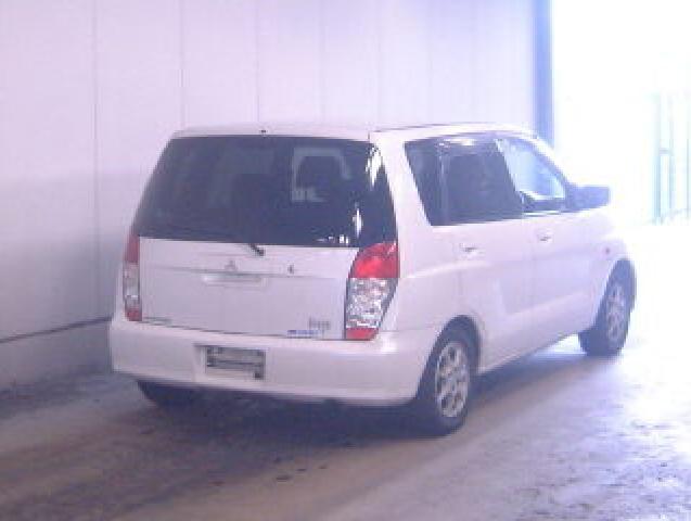 2001 Mitsubishi Mirage Images
