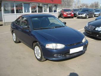 2001 Mitsubishi Mirage Photos