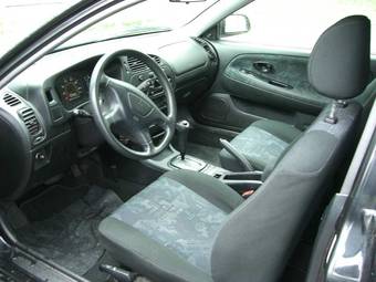 2001 Mitsubishi Mirage Pictures