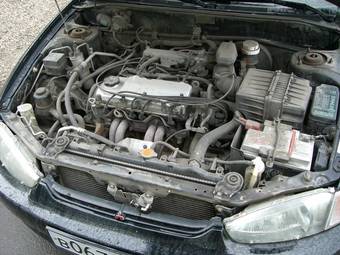 2001 Mitsubishi Mirage Photos