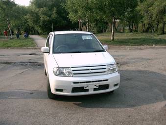 2001 Mitsubishi Mirage Photos