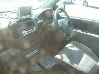 2001 Mitsubishi Mirage Photos