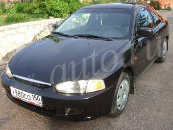 2001 Mitsubishi Mirage Pictures