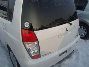 2002 Mitsubishi Mirage Photos