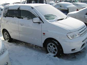 2002 Mitsubishi Mirage Photos