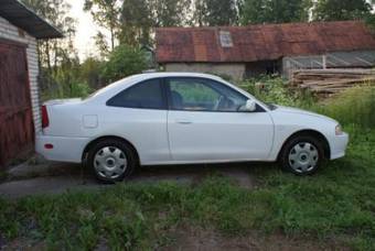 2002 Mitsubishi Mirage Pictures