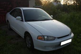 2002 Mitsubishi Mirage Pictures