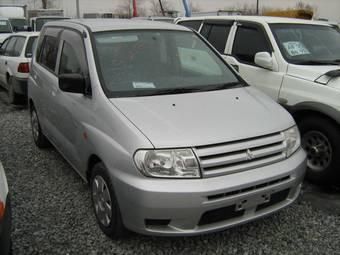 2001 Mitsubishi Mirage Wagon Pictures