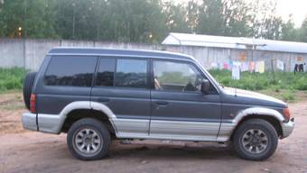 1992 Mitsubishi Montero Photos