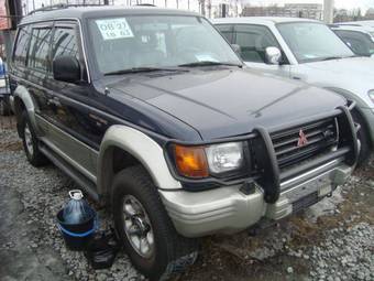 1995 Mitsubishi Montero Pictures