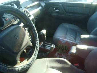 1995 Mitsubishi Montero Photos