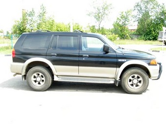 1998 Mitsubishi Montero Pictures