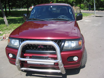 1999 Mitsubishi Montero Wallpapers