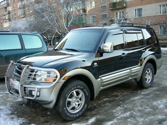 2000 Mitsubishi Montero