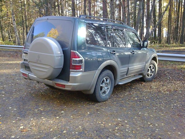 2000 Mitsubishi Montero