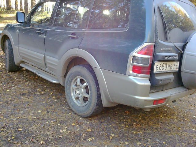 2000 Mitsubishi Montero