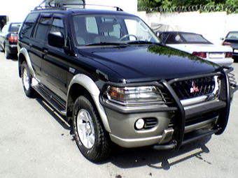 2000 Mitsubishi Montero Wallpapers