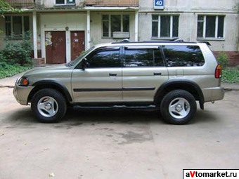 2000 Mitsubishi Montero Images