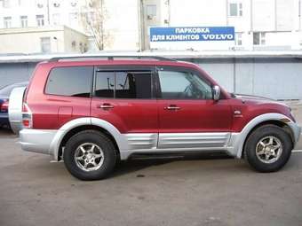 2000 Mitsubishi Montero Images