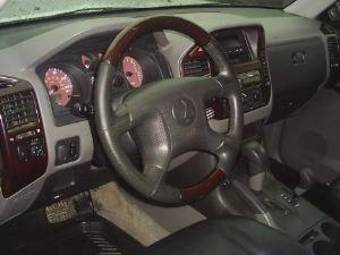 2000 Mitsubishi Montero Pictures