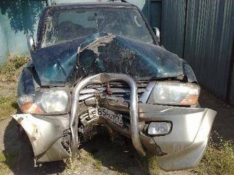 2000 Mitsubishi Montero Photos