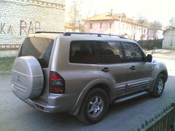 2000 Mitsubishi Montero Pictures