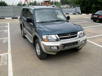 2000 Mitsubishi Montero Pics