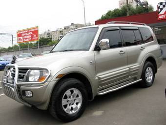 2000 Mitsubishi Montero Pictures