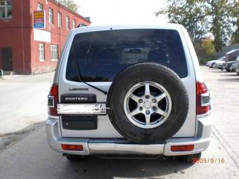 2000 Mitsubishi Montero Pictures