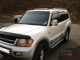 2001 Mitsubishi Montero