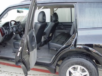 2001 Mitsubishi Montero Images