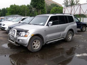 2001 Mitsubishi Montero Pictures