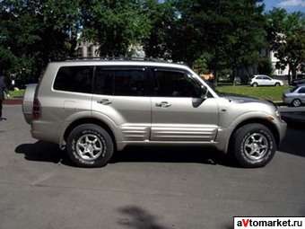 2001 Mitsubishi Montero Pictures