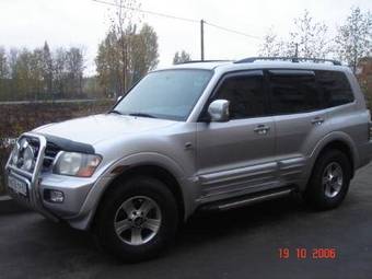 2001 Mitsubishi Montero Pictures