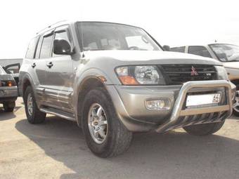 2001 Mitsubishi Montero Pics