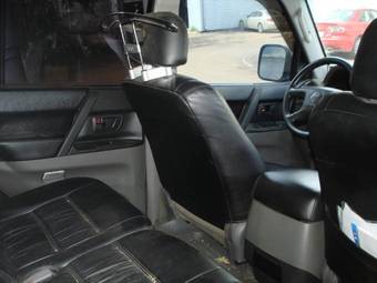 2001 Mitsubishi Montero Images