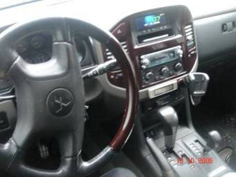 2001 Mitsubishi Montero Pictures