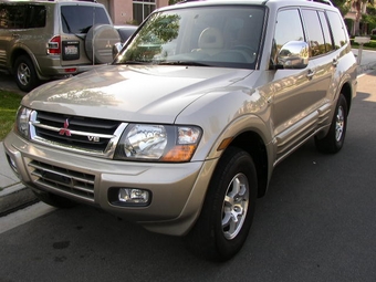 2002 Mitsubishi Montero